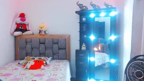 julieta art1 online show from February 14, 9:10 pm