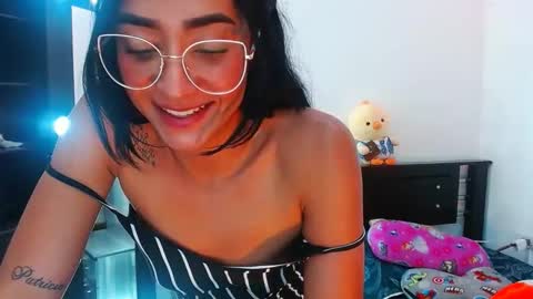 julieta art1 online show from December 13, 9:51 pm