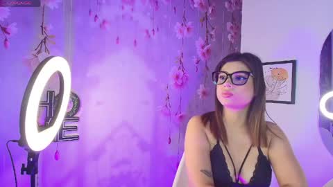 Im Julieta online show from April 15, 1:33 pm