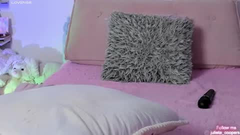 Juli  online show from March 22, 8:20 am