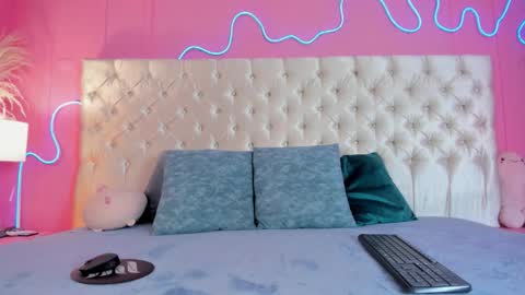 Julieta  online show from December 19, 12:19 pm