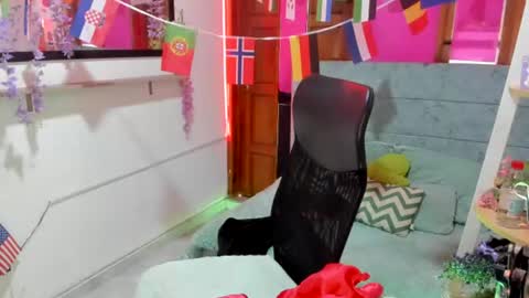 julieta_star69 online show from July 2, 7:09 pm