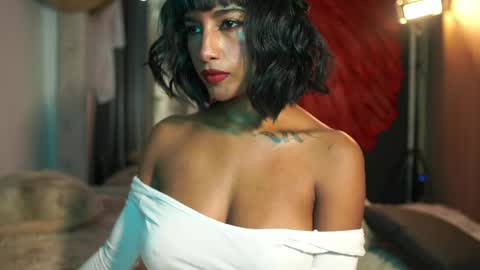 julietawinona online show from April 24, 4:43 pm