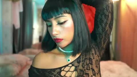 julietawinona online show from April 23, 3:25 pm