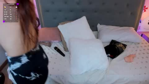 Julieth  online show from January 5, 5:27 pm