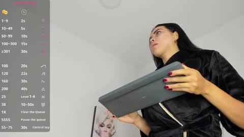 julieth online show from February 22, 11:02 am