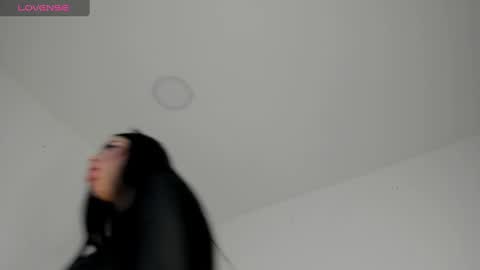 julieth online show from December 19, 11:03 pm