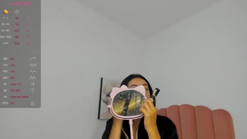 julieth online show from February 11, 8:37 am