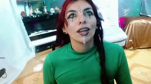    online show from April 25, 8:50 pm