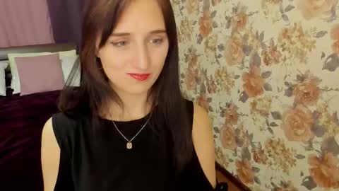 Snapshot of julietmonli chatting on September 27, 3:25 am julietmonli online show from September 27, 3:25 am