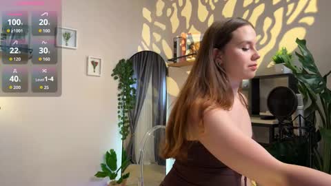 Julie online show from February 7, 1:04 pm