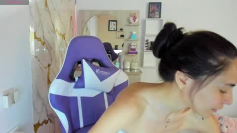 juliette online show from April 22, 5:10 pm