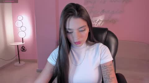 Juliette Moreau online show from May 9, 7:27 pm