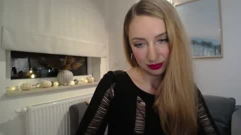 JulietteSensual online show from November 21, 9:28 pm