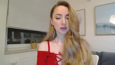 Snapshot of juliettesensual chatting on February 10, 3:42 pm JulietteSensual online show from February 10, 3:42 pm