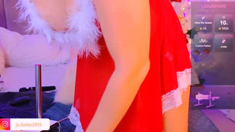 Snapshot of juliettevolpe2 chatting on December 20, 8:45 pm JulietteVolpe Wyorika online show from December 20, 8:45 pm