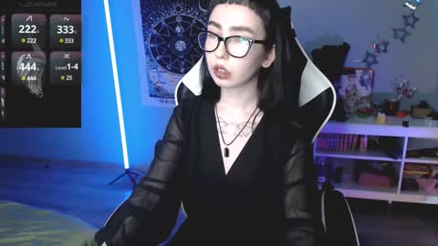 Baroness Von Cringe online show from December 6, 4:17 pm