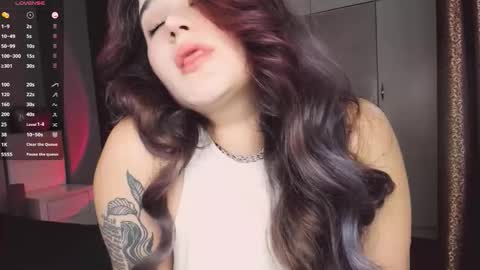 Julie online show from October 27, 11:50 am