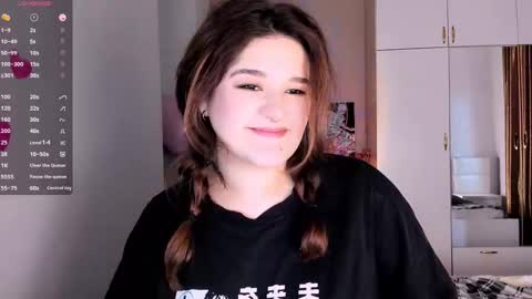 Julie online show from February 25, 12:05 pm