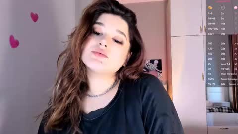 Julie online show from February 12, 8:49 am