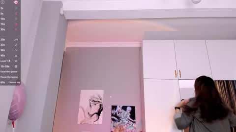 Julie online show from February 24, 2:14 pm