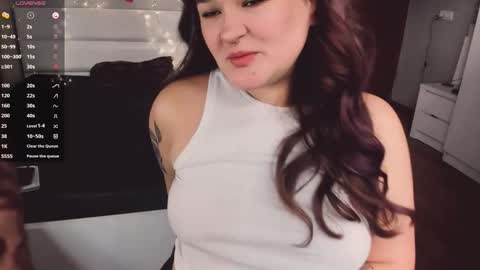 Julie online show from October 12, 11:56 am