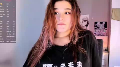 Julie online show from December 10, 11:43 am