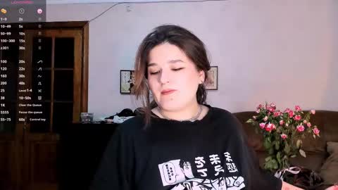 Julie online show from March 12, 2:23 pm