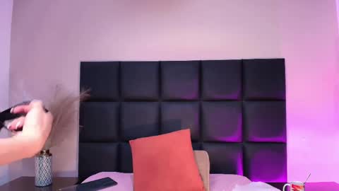 Jupiter Fox online show from April 26, 12:30 am