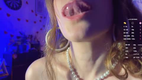 Jessica  I will be here on Tuesday November 26th online show from April 16, 9:39 pm