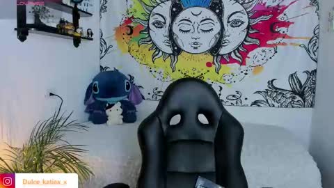 Sofia online show from November 6, 3:40 pm