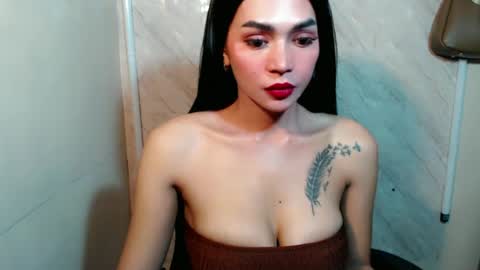justhewayouare21 online show from June 15, 4:07 pm