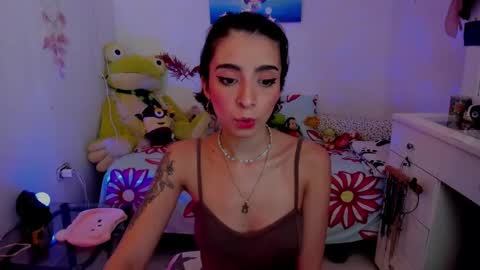 Snapshot of justmia_ chatting on February 26, 9:29 pm Mia online show from February 26, 9:29 pm