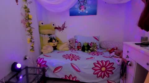 Snapshot of justmia_ chatting on February 20, 6:06 am Mia online show from February 20, 6:06 am