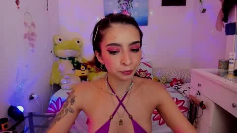 Snapshot of justmia_ chatting on February 27, 10:31 pm Mia online show from February 27, 10:31 pm