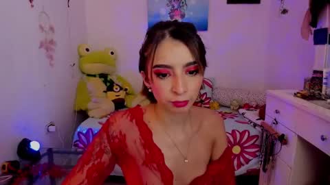Snapshot of justmia_ chatting on March 1, 12:17 am Mia online show from March 1, 12:17 am