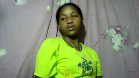 juvanie98 online show from March 11, 12:48 am