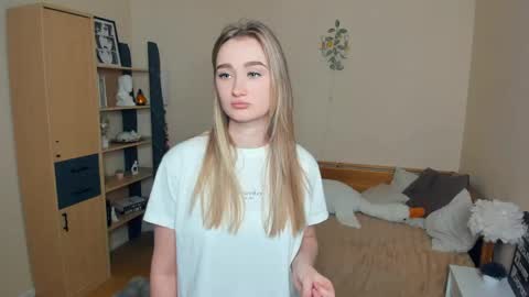 Alice online show from April 18, 9:12 am