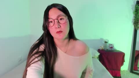 Snapshot of kaguyahara chatting on March 9, 3:05 pm ChloeIndependient model online show from March 9, 3:05 pm