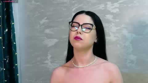 Kaila Lewis online show from April 20, 6:11 pm