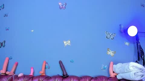 kaira_mosse_ online show from April 22, 12:02 pm