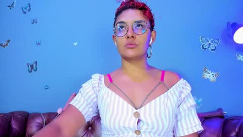 kaira_mosse_ online show from March 19, 1:04 pm