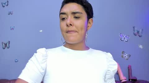 kaira_mosse_ online show from October 17, 1:25 pm