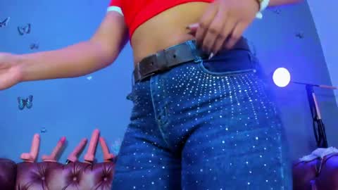 kaira_mosse_ online show from April 1, 1:41 pm