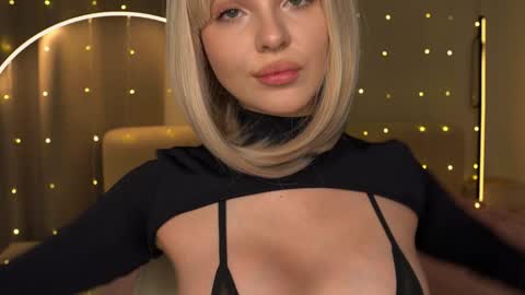 Please call me Kalisa online show from December 6, 7:44 pm