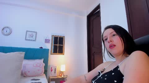 Kamilalopez online show from July 10, 9:37 pm