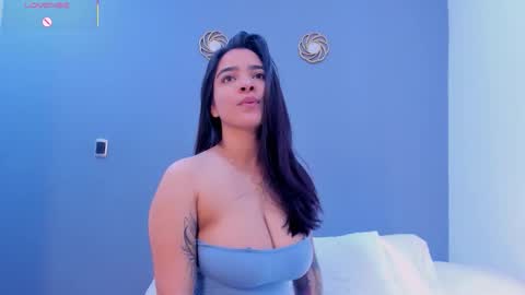 Kamila Betancourt online show from June 11, 1:41 pm