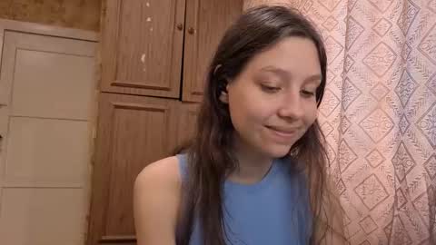 Mari  Simmons online show from October 31, 7:12 am