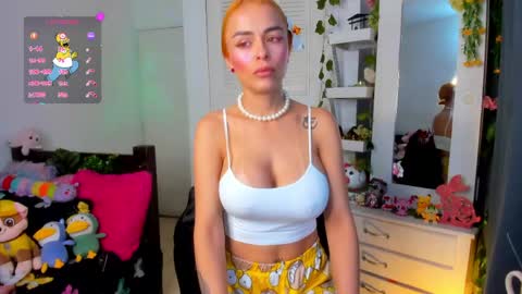 hello  Im Danni online show from April 19, 12:49 pm