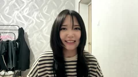 Lily online show from April 14, 1:44 pm